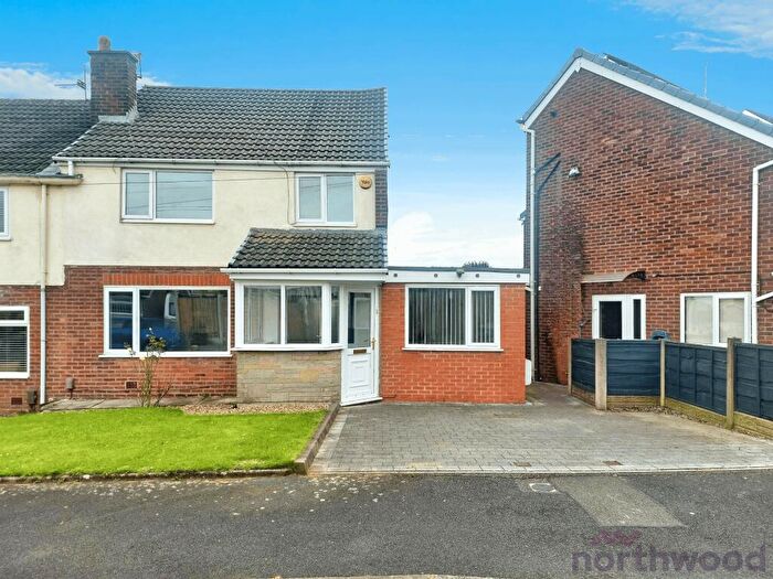 4 Bedroom Semi-Detached House To Rent In Winslow Road, Bolton, BL3
