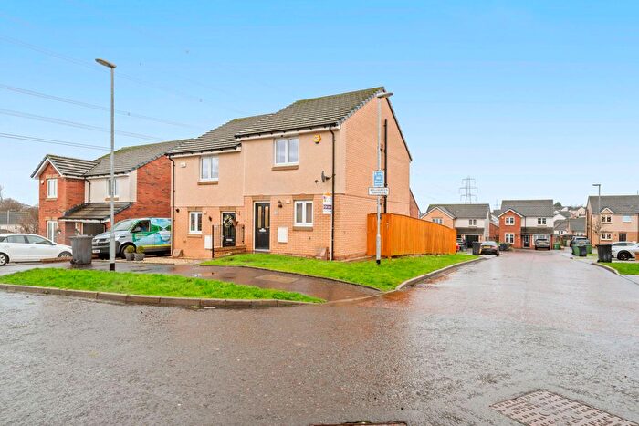 2 Bedroom Semi Detached House For Sale In Wellsgreen Court, Uddingston, G71