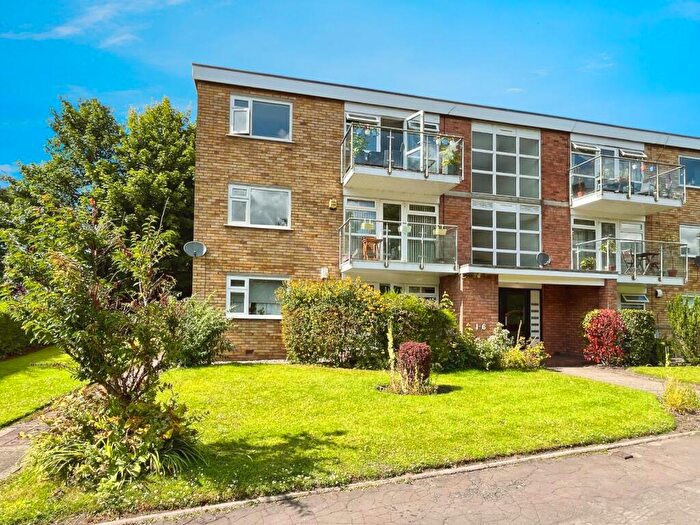 2 Bedroom Flat For Sale In Lapwing Lane, Didsbury, Manchester, M20