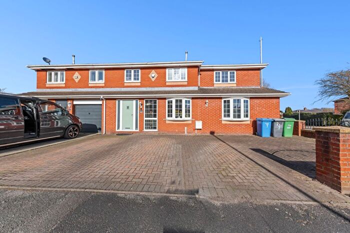 5 Bedroom Semi-Detached House For Sale In Harvey Court, Warrington, WA2