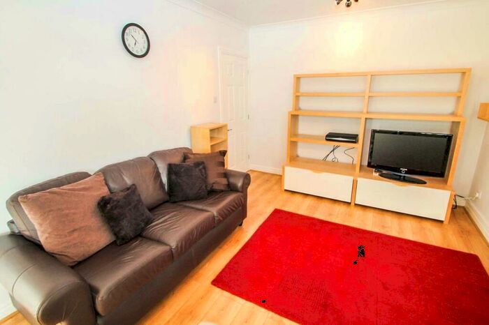 2 Bedroom Apartment For Sale In The Cricketers, Leeds, LS5