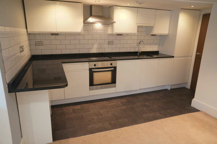 2 Bedroom Apartment To Rent In Clyde Road, West Didsbury, M20