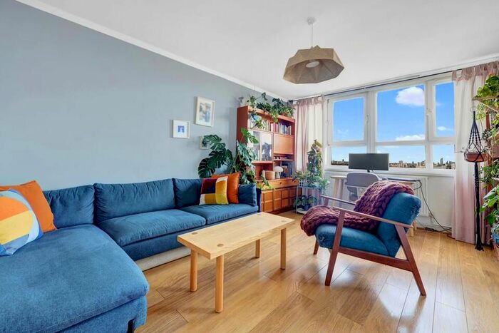 2 Bedroom Flat To Rent In Edrich House, Binfield Road, London, SW4