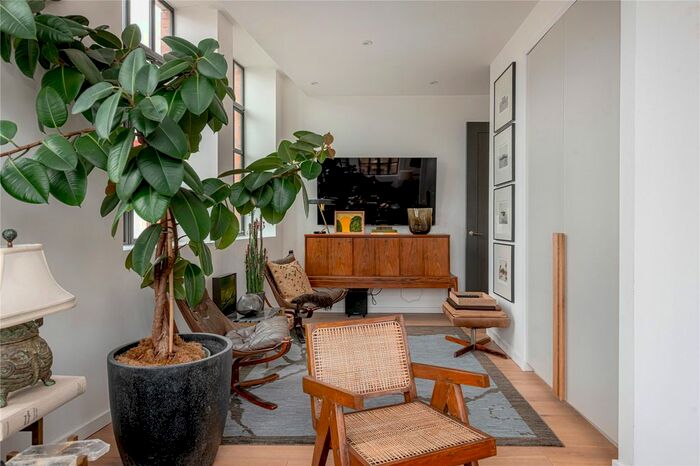 2 Bedroom Flat For Sale In The Maple Building, Highgate Road, London, NW5