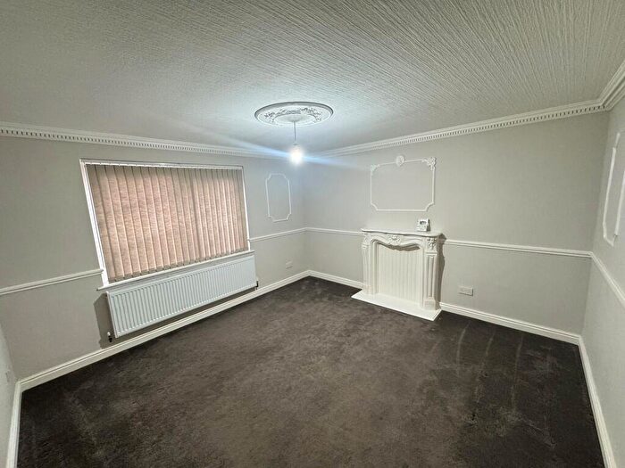 3 Bedroom Town House To Rent In Denville Road, Blackburn, BB2