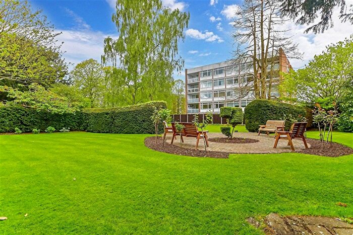2 Bedroom Flat For Sale In The Bowls, Chigwell, Essex, IG7
