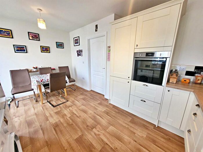 3 Bedroom Terraced House For Sale In Sunningdale Drive, Hubberston, Milford Haven, SA73
