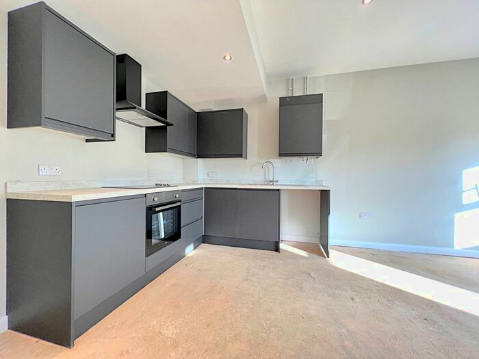 2 Bedroom Flat To Rent In Grafton Street, Kettering, NN16