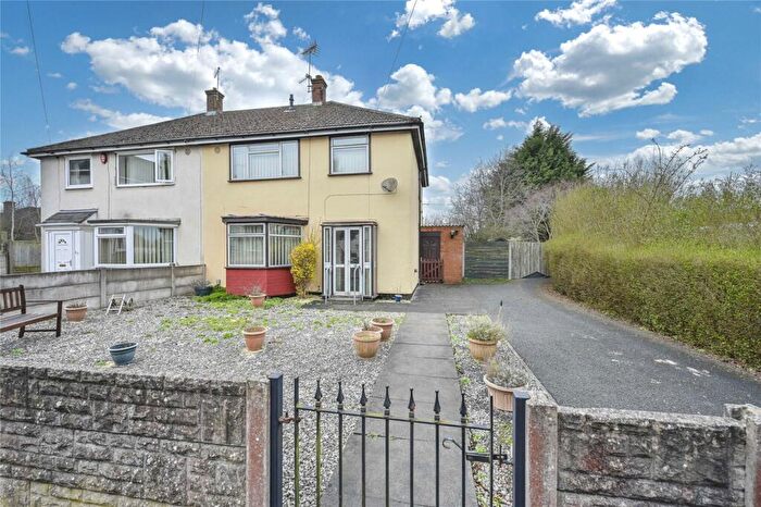 3 Bedroom Semi Detached House For Sale In Byron Close, Stafford, Staffordshire, ST16