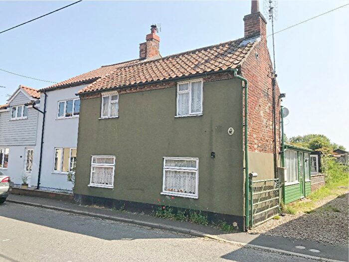 3 Bedroom Detached House For Sale In Fakenham Road, Great Ryburgh, NR21