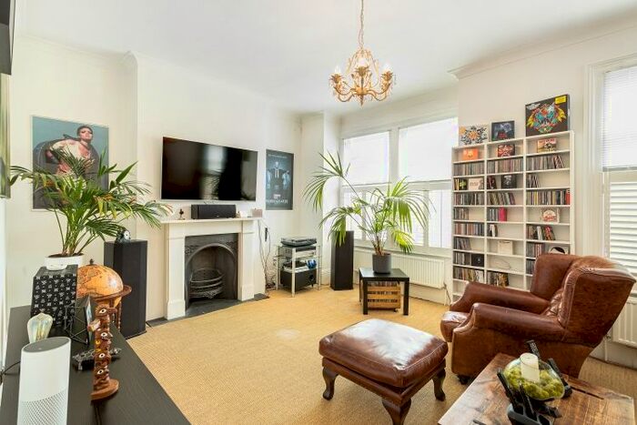 2 Bedroom Flat To Rent In Wardo Avenue, London, SW6