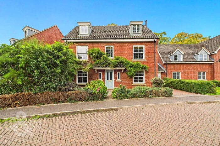 5 Bedroom Detached House For Sale In Nelson Drive, Little Plumstead, Norwich, NR13
