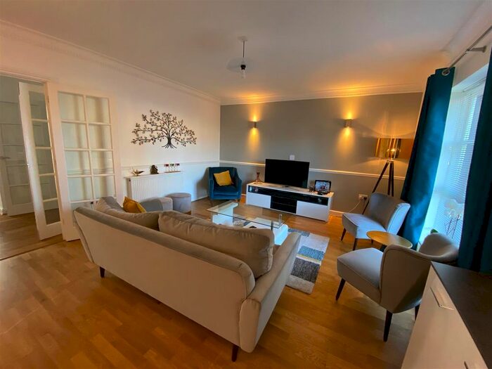 2 Bedroom Flat To Rent In Stephenson Wharf, Hemel Hempstead, HP3