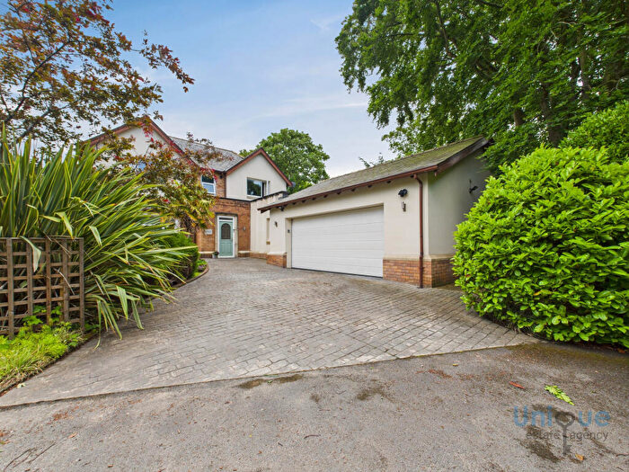 5 Bedroom Detached House For Sale In Holmefield Avenue, Thornton-Cleveleys, FY5