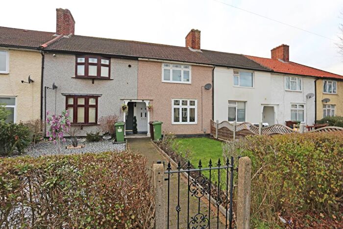 2 Bedroom Terraced House To Rent In Rogers Garden, Dagenham, RM10