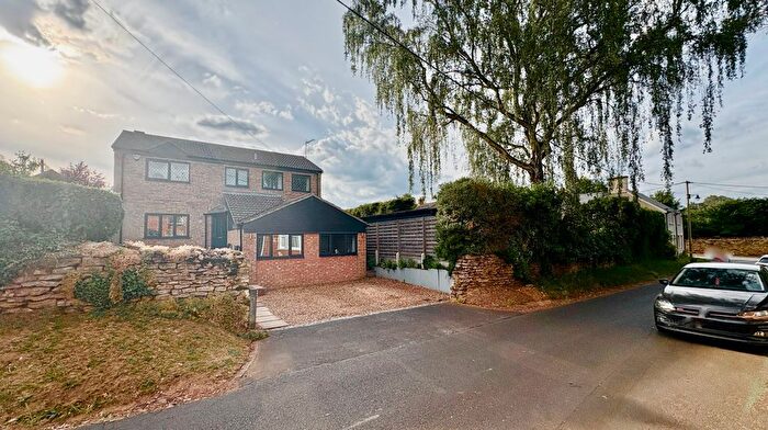 4 Bedroom Detached House For Sale In High Street, Milton Malsor, Northamptonshire, NN7