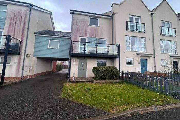 4 Bedroom Property To Rent In Skye Crescent, Milton Keynes, MK3