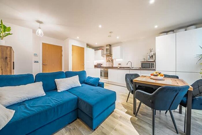 2 Bedroom Flat For Sale In Queens House, Twickenham, London, TW1