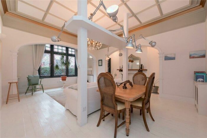 1 Bedroom Flat To Rent In Heathfield Park, Willesden Green, London, NW2