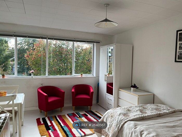 Studio To Rent In Haverstock Hill, London, NW3