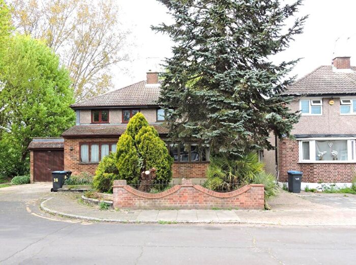 3 Bedroom Semi-Detached House For Sale In Jervis Avenue, Enfield, Middlesex, EN3