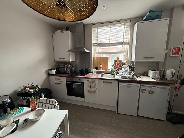 2 Bedroom Terraced House To Rent In Autumn Grove, Leeds, West Yorkshire, LS6