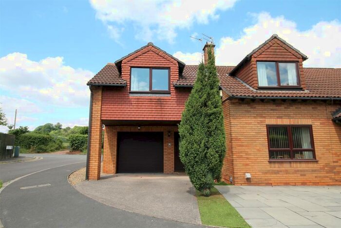 1 Bedroom Flat To Rent In Kynges Mill Close Frenchay, Bristol, BS16