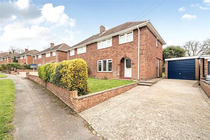3 Bedroom Semi Detached House For Sale In Winton Road, Reading, RG2