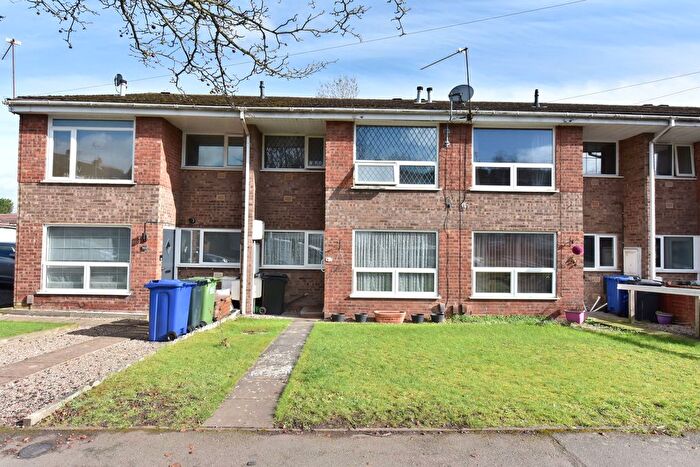 2 Bedroom Flat For Sale In Kingswinford, Rangeways Road, DY6