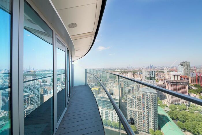 Studio To Rent In Arena Tower, Crossharbour Plaza, Canary Wharf, London, E14