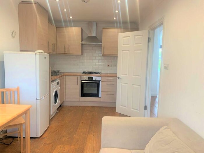 2 Bedroom Flat To Rent In St Pauls Road, Highbury & Islington, N1