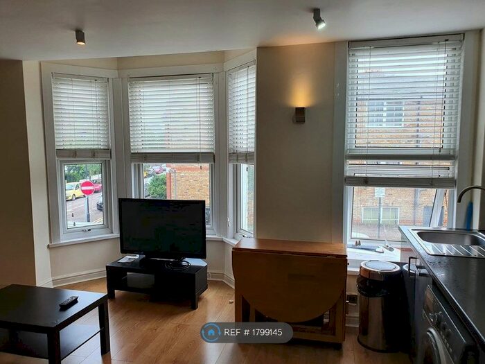 1 Bedroom Flat To Rent In Burghley Road, London, N8