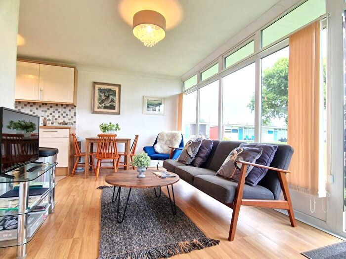 2 Bedroom Park Home For Sale In Yarmouth Rd, Stalham, Norwich, NR12