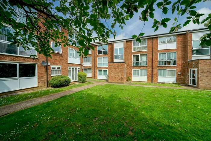 1 Bedroom Flat To Rent In Epping Green, Hemel Hempstead, HP2