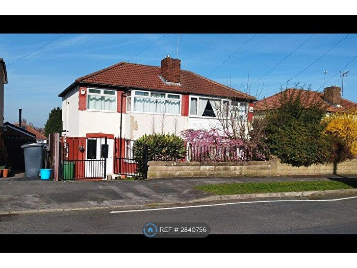 3 Bedroom Semi Detached House To Rent In Southleigh Road, Leeds, LS11