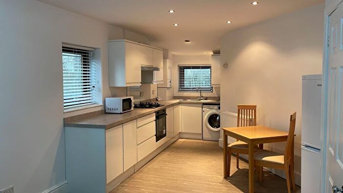 2 Bedroom Flat To Rent In Mellor Road, Cheadle Hulme, Cheadle, SK8