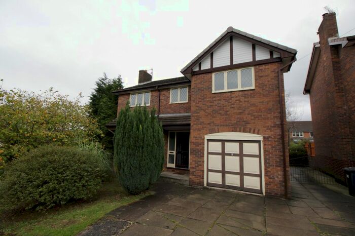 5 Bedroom Detached House To Rent In Beechwood, Glossop, Derbyshire, SK13