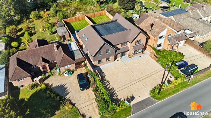 4 Bedroom Semi-Detached House For Sale In Spurlands End Road, Great Kingshill, HP15
