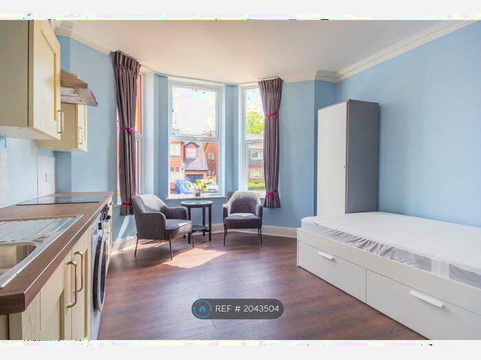 Studio To Rent In Victoria Crescent, Eccles, Manchester, M30