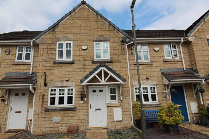3 Bedroom Mews To Rent In Heron Close, Glossop, Derbyshire, SK13