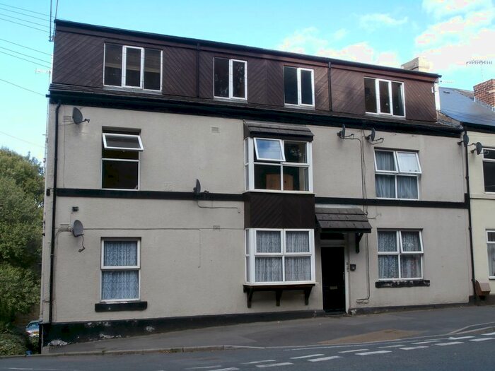 2 Bedroom Flat To Rent In Chesterfield Road, Dronfield, S18