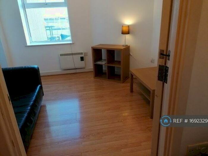 1 Bedroom Flat To Rent In Mcilroys Building, Reading, RG1