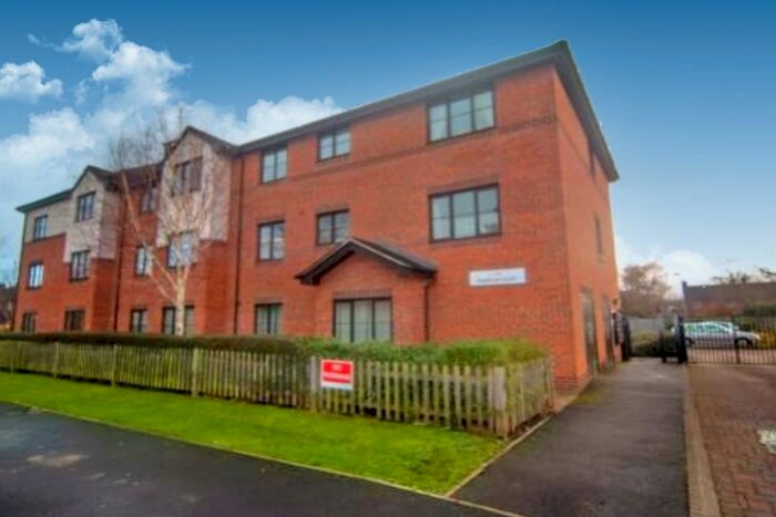1 Bedroom Flat To Rent In Franklin Court, Whetstone Road, Farnborough, Hants, GU14