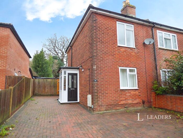 2 Bedroom House To Rent In Osborne Road North, Southampton, SO17