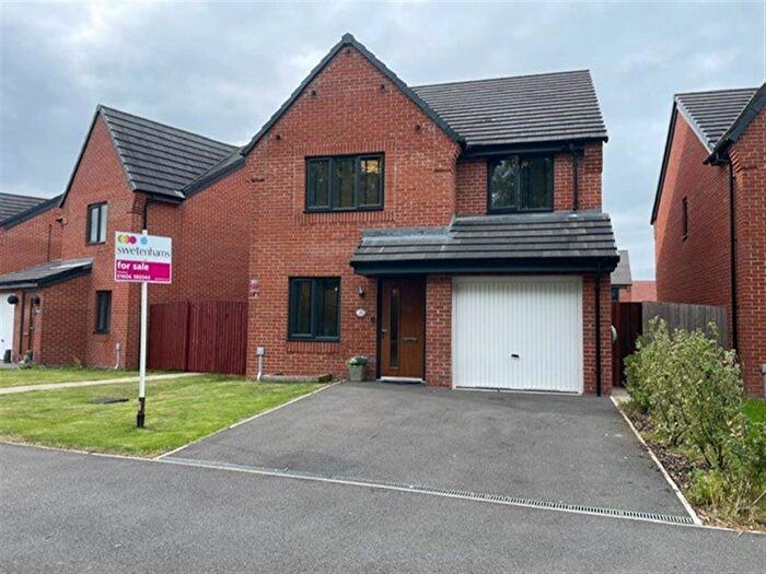 4 Bedroom Detached House For Sale In Castlemilk Court, Winsford, CW7