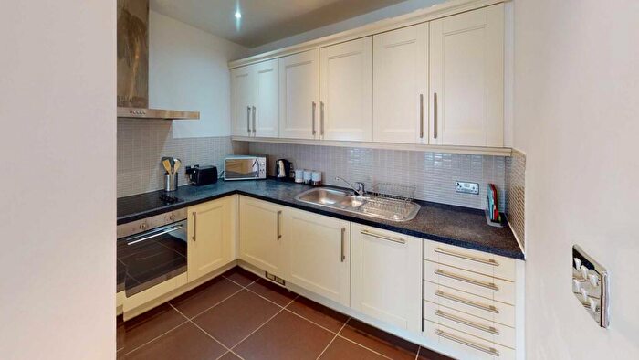 2 Bedroom Apartment To Rent In Elysian Fields, Colquitt Street, L1