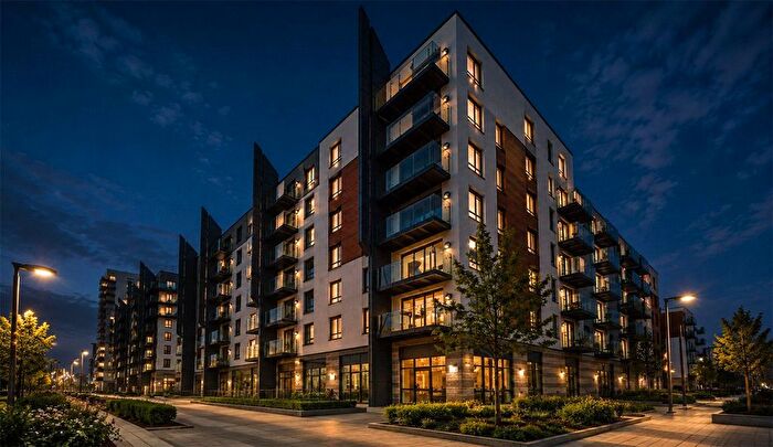 3 Bedroom Flat For Sale In Ocean Drive, Gillingham, Kent, ME7