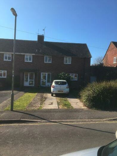 3 Bedroom Semi-Detached House To Rent In Fleming Road, Winchester, SO22