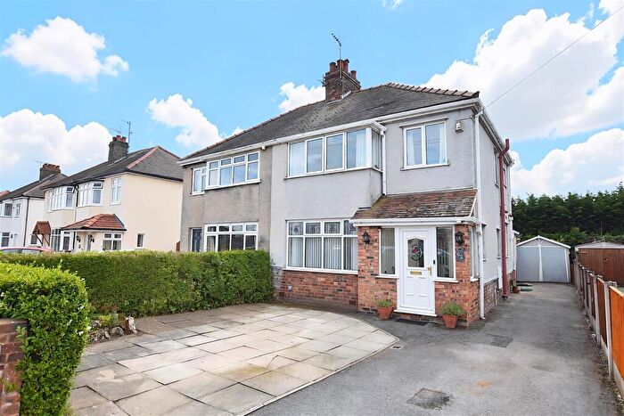 3 Bedroom Semi-Detached House For Sale In Smithy Lane, Wrexham, LL12