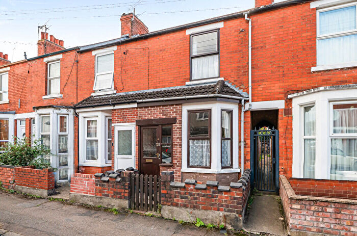 2 Bedroom Terraced House For Sale In Sandown Road, Rugby, CV21